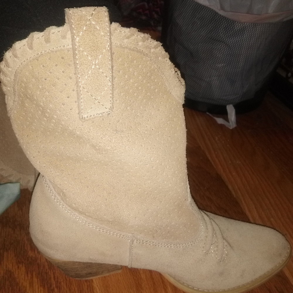 Sz 8 suede leather booties